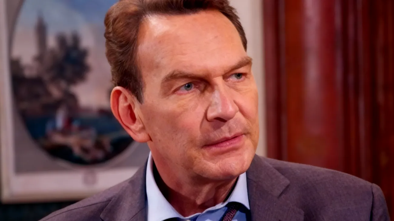 Un Posto al Sole, anticipazioni 25 ottobre: Roberto rifiuta il ...